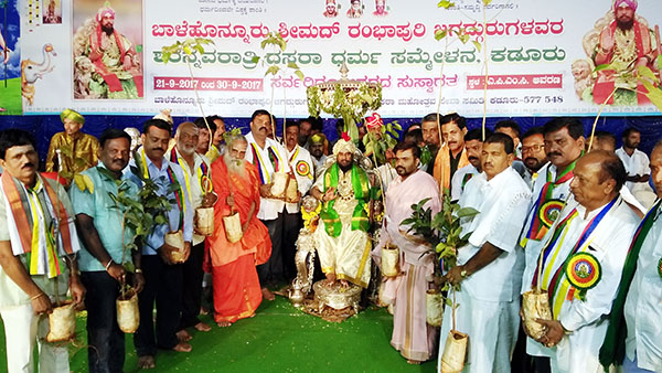 ಕಡೂರು: ನೋಡುಗರ ಕಣ್ಮನ ಸೆಳೆದ ದಸರಾ ಮಹೋತ್ಸವ